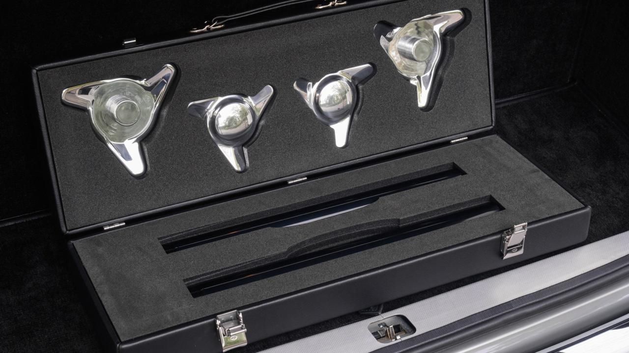 2020 Aston Martin DB5 Goldfinger Edition