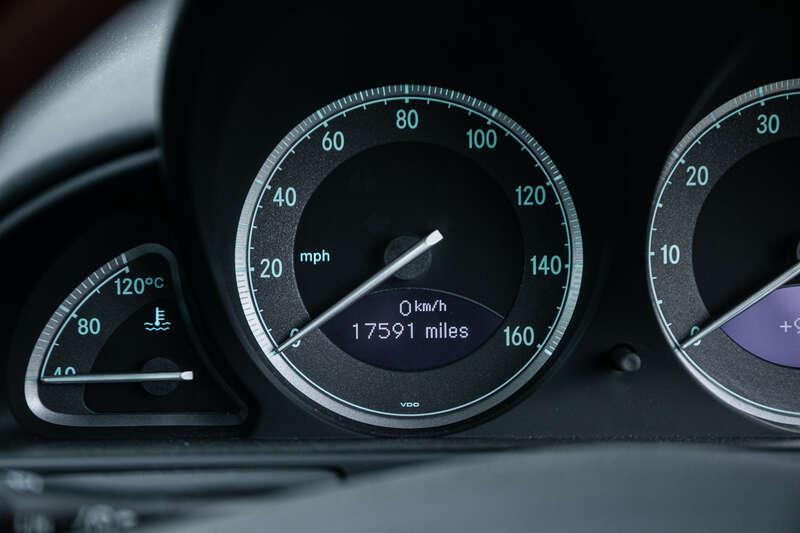 2004 Mercedes - Benz SL500