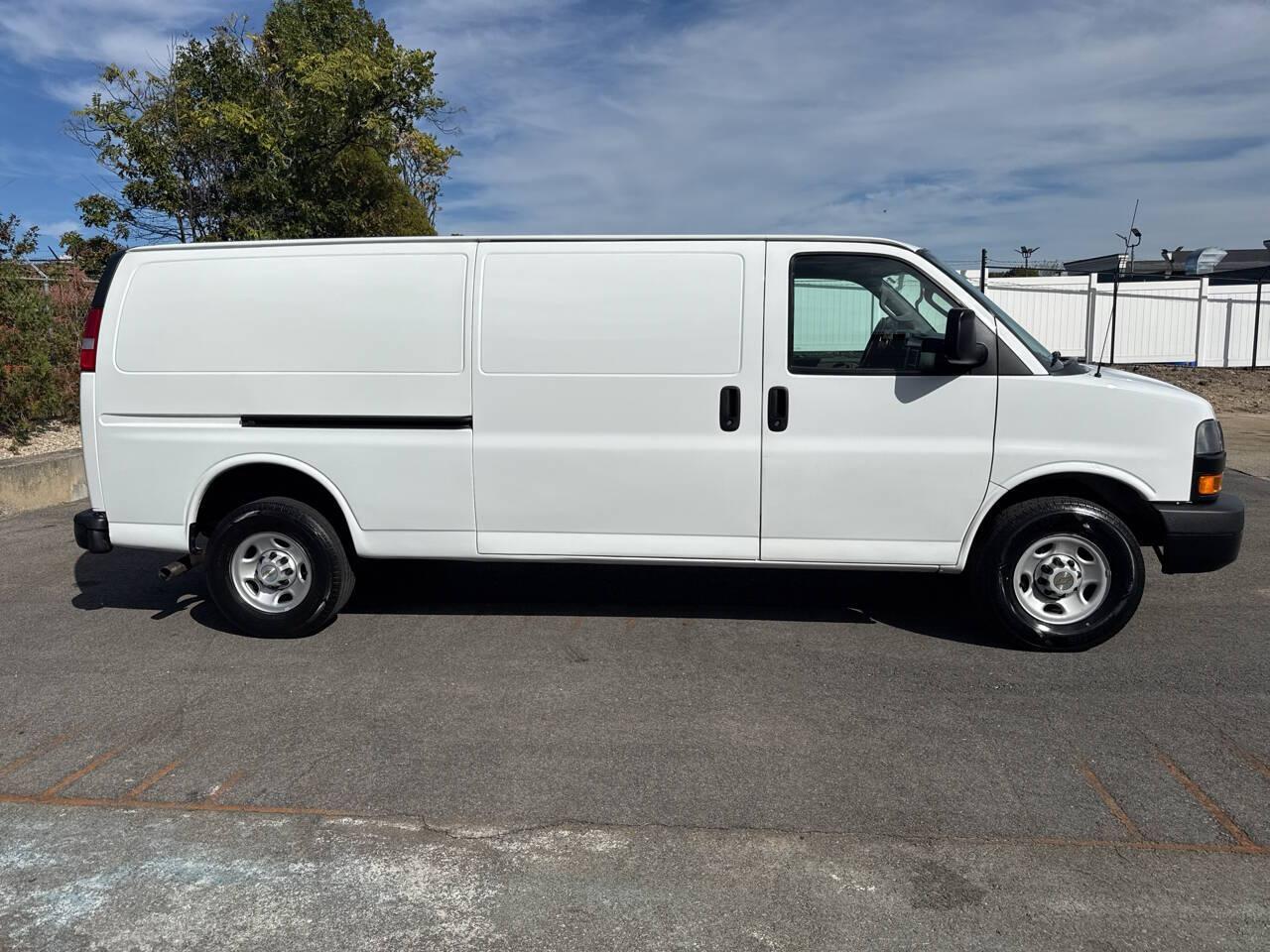 2022 Chevrolet Express