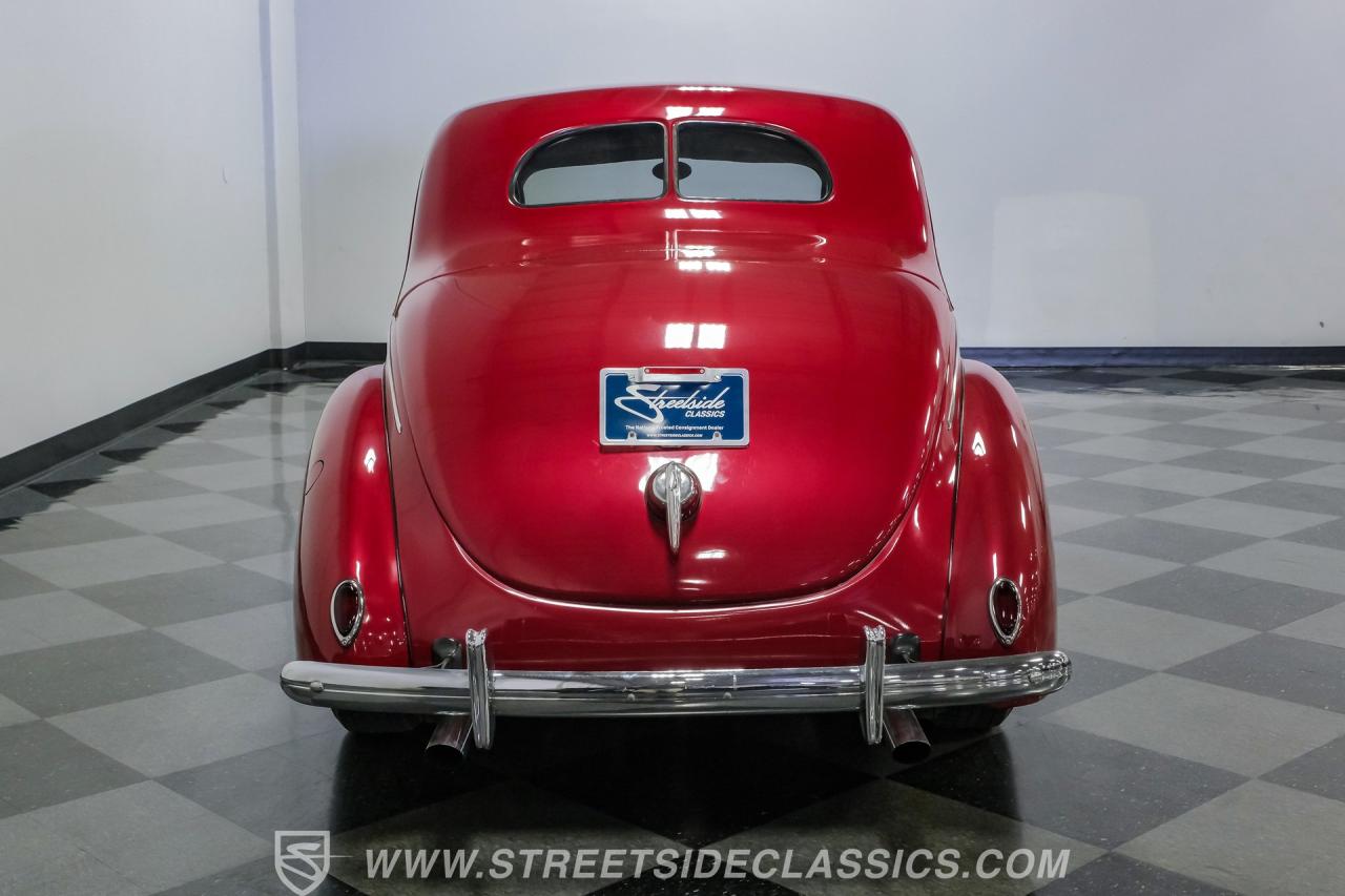 1939 Ford Deluxe Coupe