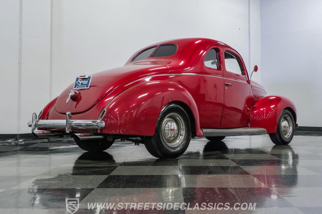 1939 Ford Deluxe Coupe