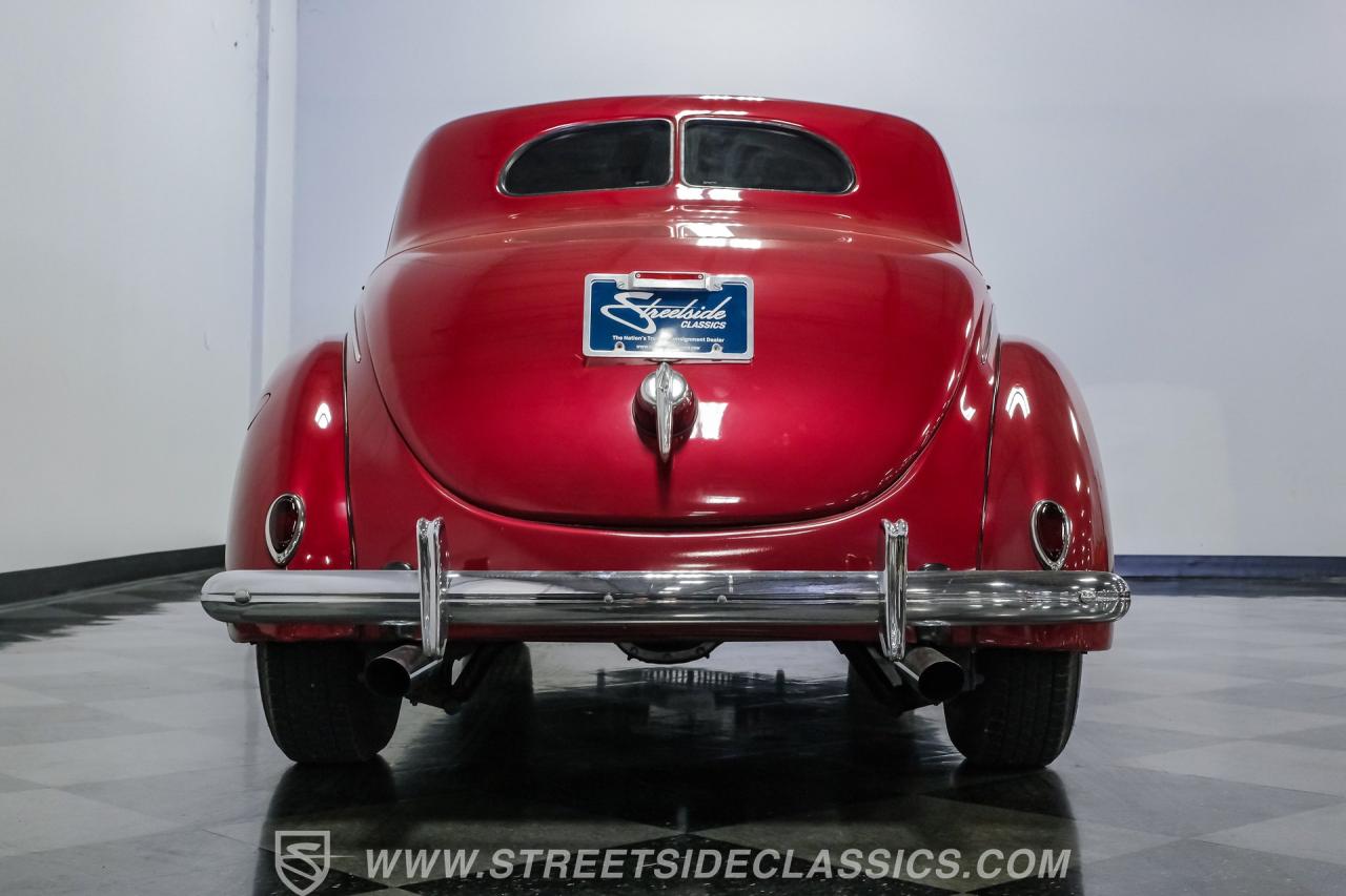 1939 Ford Deluxe Coupe