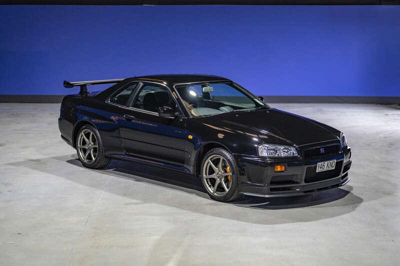 2001 Nissan SKYLINE GT-R