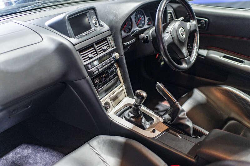 2001 Nissan SKYLINE GT-R