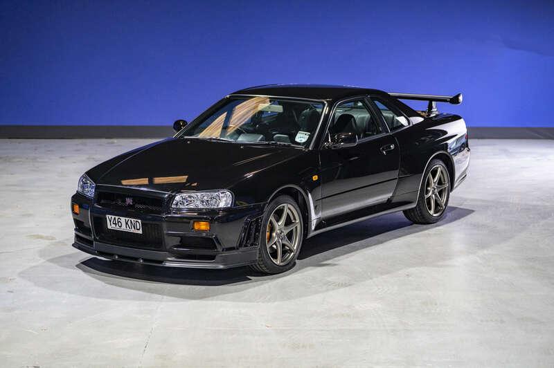 2001 Nissan SKYLINE GT-R