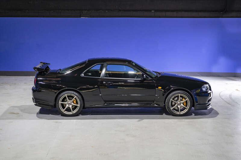 2001 Nissan SKYLINE GT-R