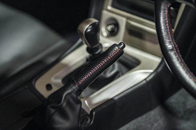 2001 Nissan SKYLINE GT-R