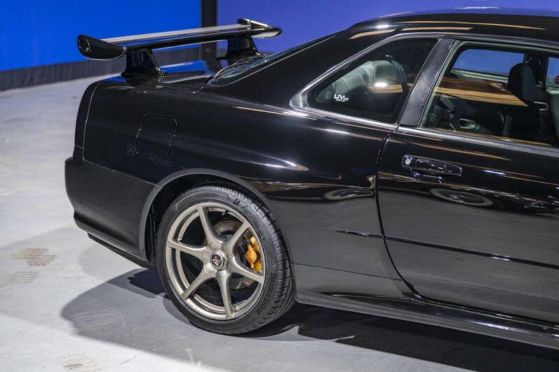 2001 Nissan SKYLINE GT-R