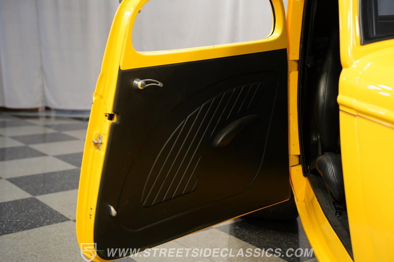 1934 Ford 3-Window Streetrod