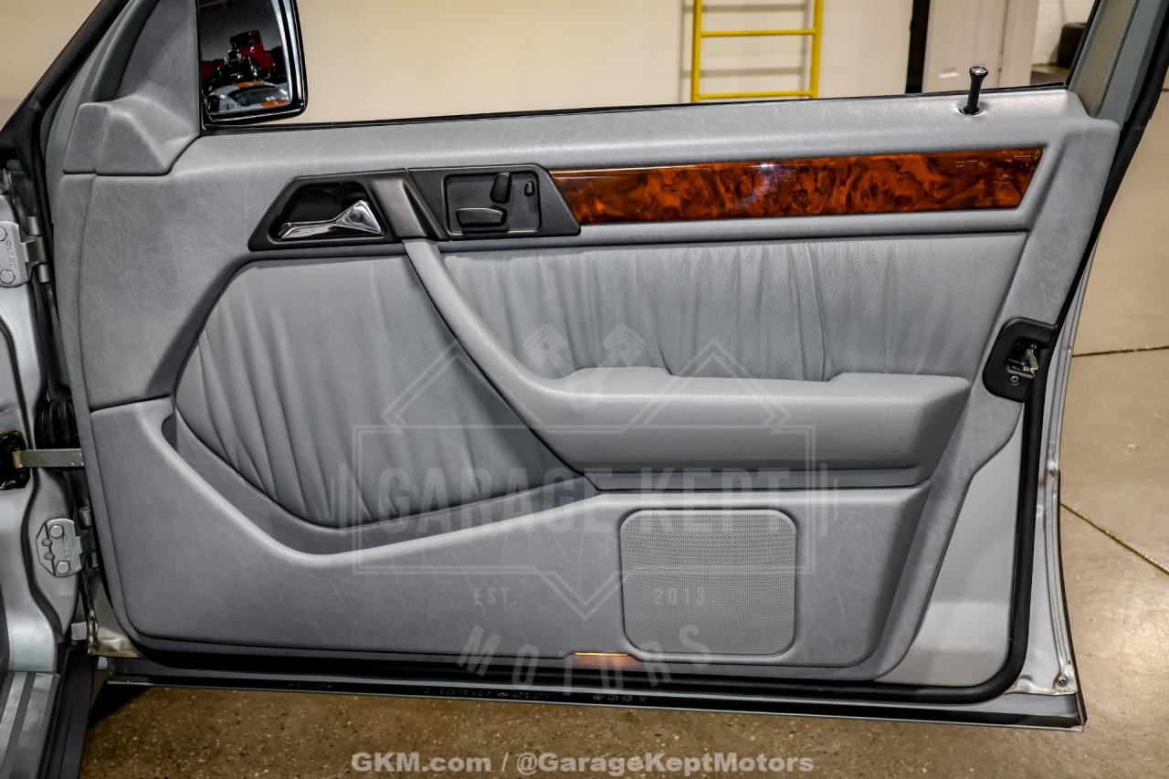 1992 Mercedes - Benz 500-Class
