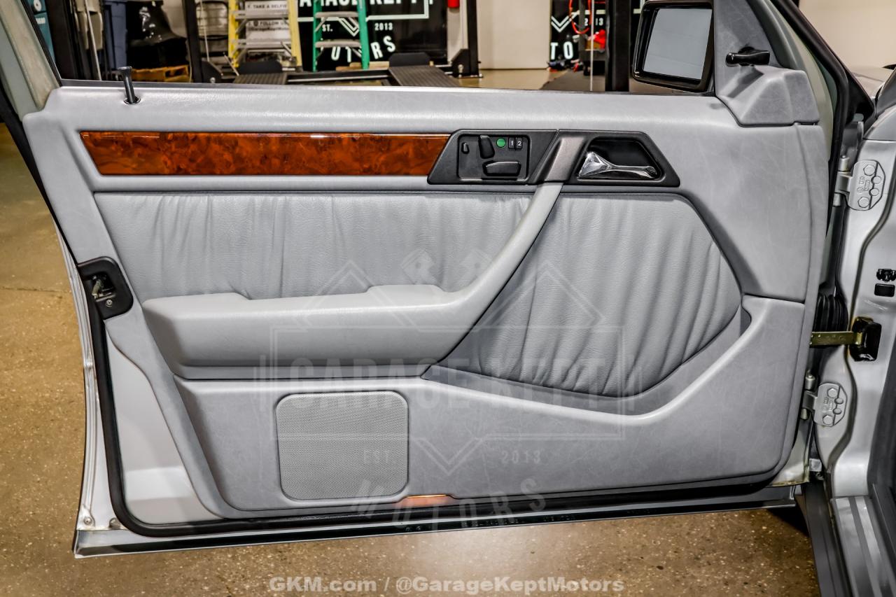 1992 Mercedes - Benz 500-Class