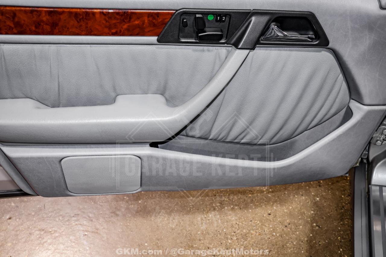 1992 Mercedes - Benz 500-Class