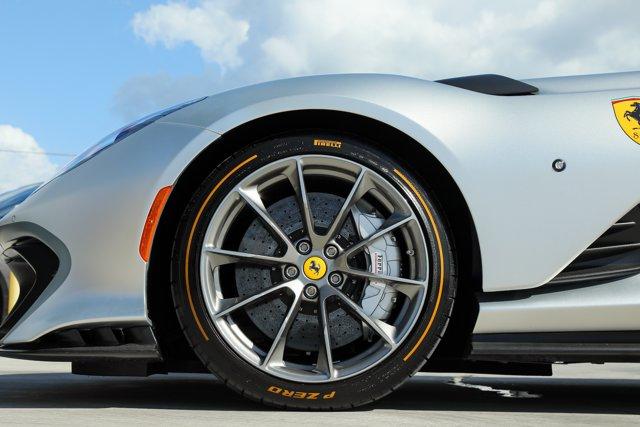 2023 Ferrari 812 Competizione