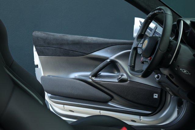 2023 Ferrari 812 Competizione