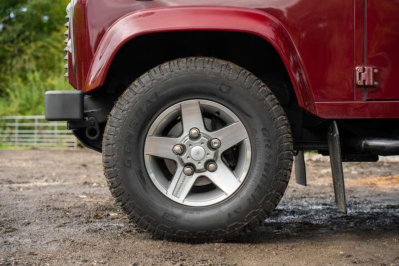 2015 Land Rover Defender 110