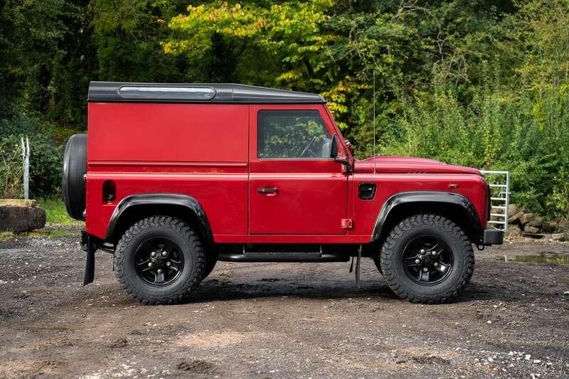 2011 Land Rover Defender 90