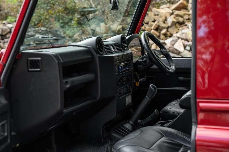 2011 Land Rover Defender 90