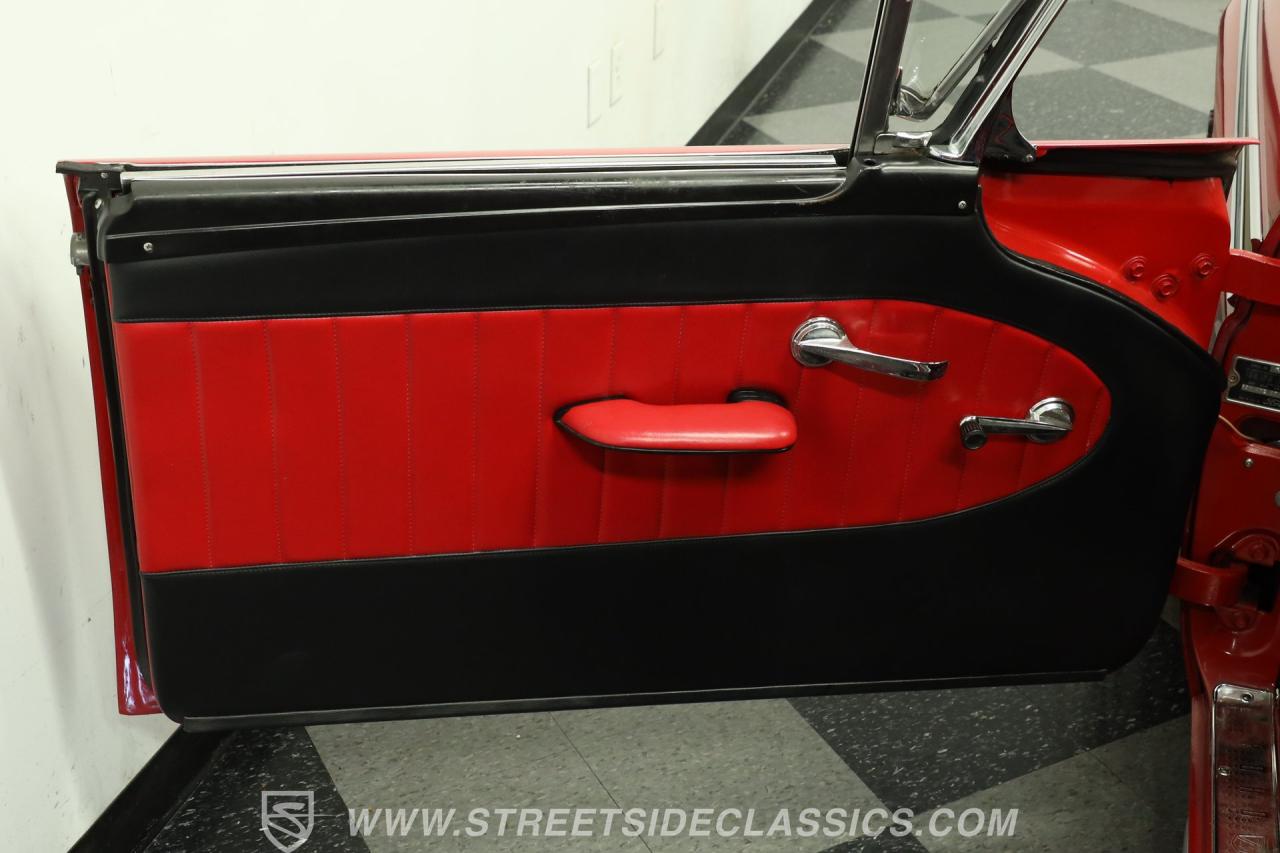 1957 Ford Fairlane 500 Club Victoria
