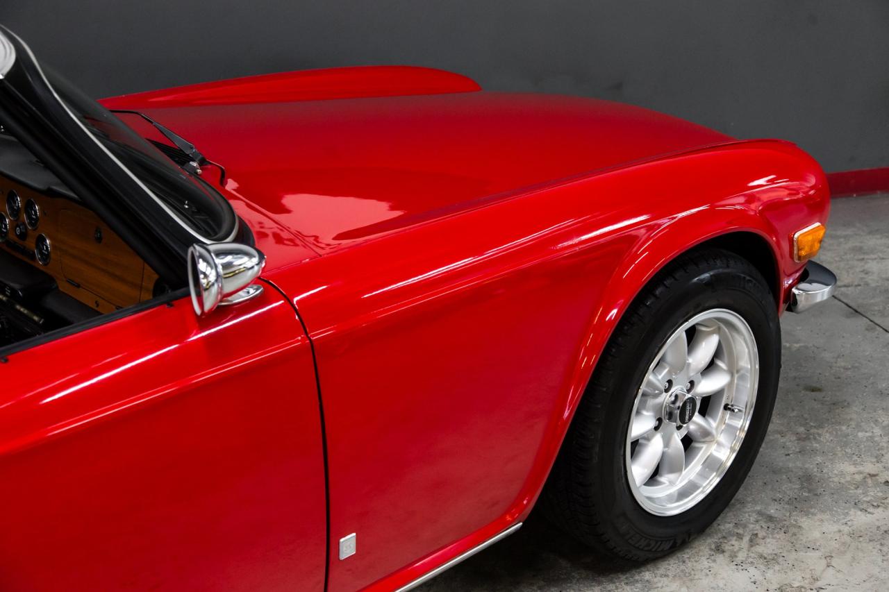1976 Triumph TR6 upgraded 5 speed