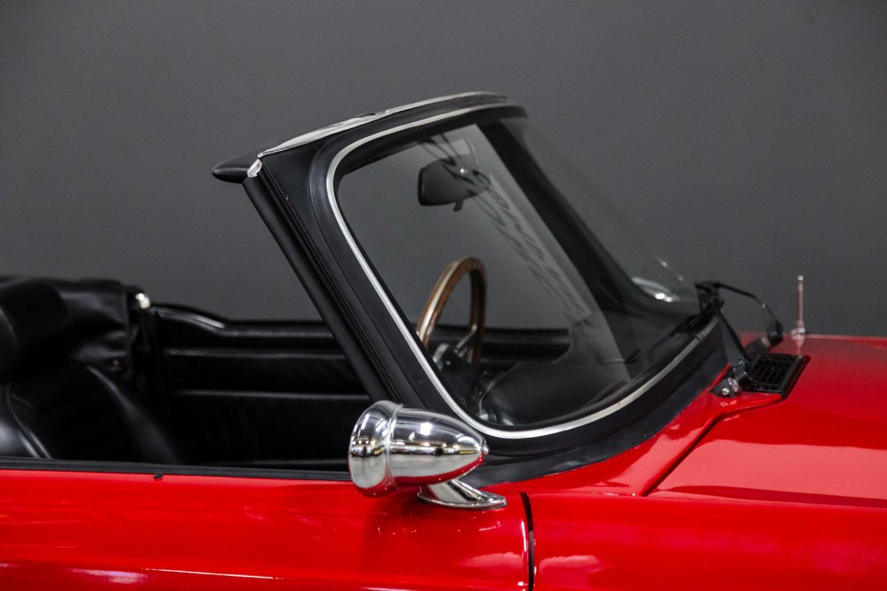 1976 Triumph TR6 upgraded 5 speed