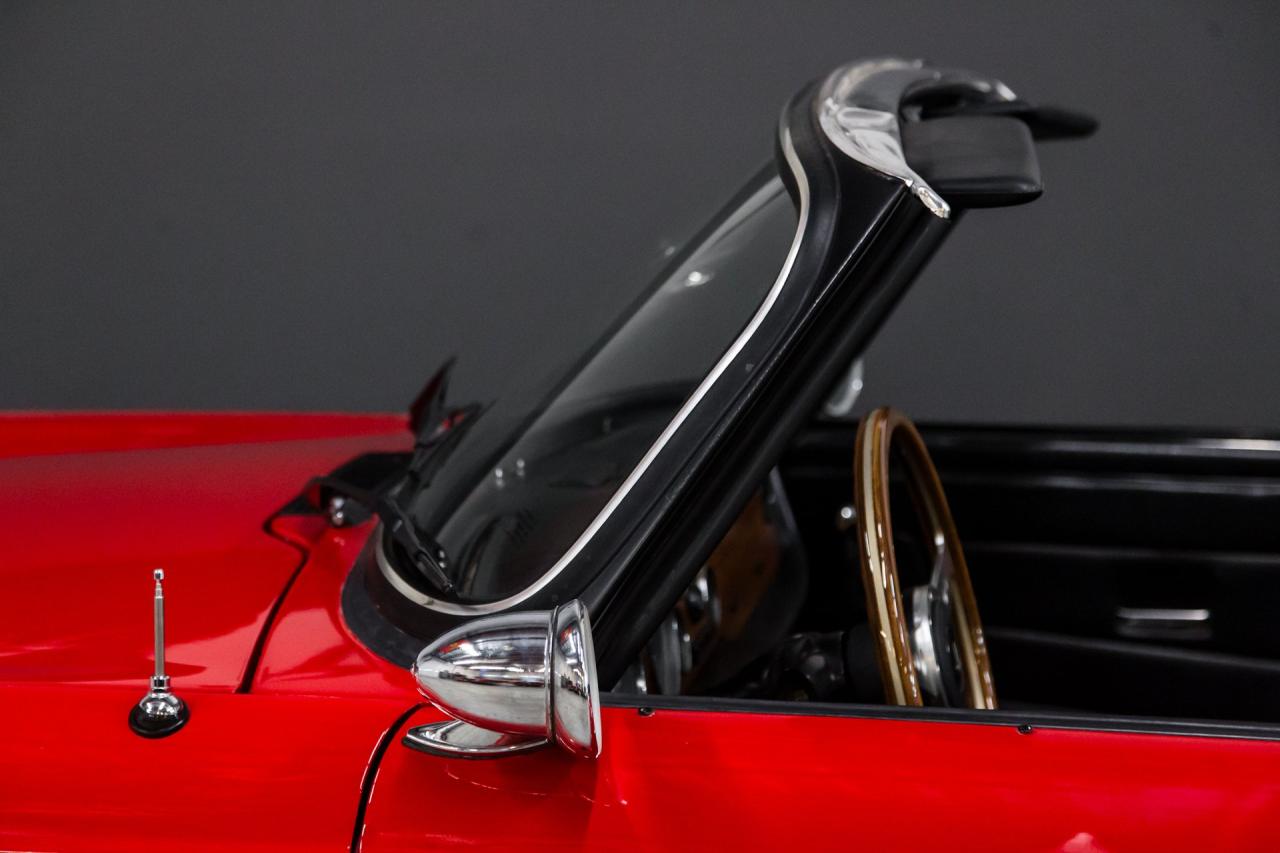 1976 Triumph TR6 upgraded 5 speed