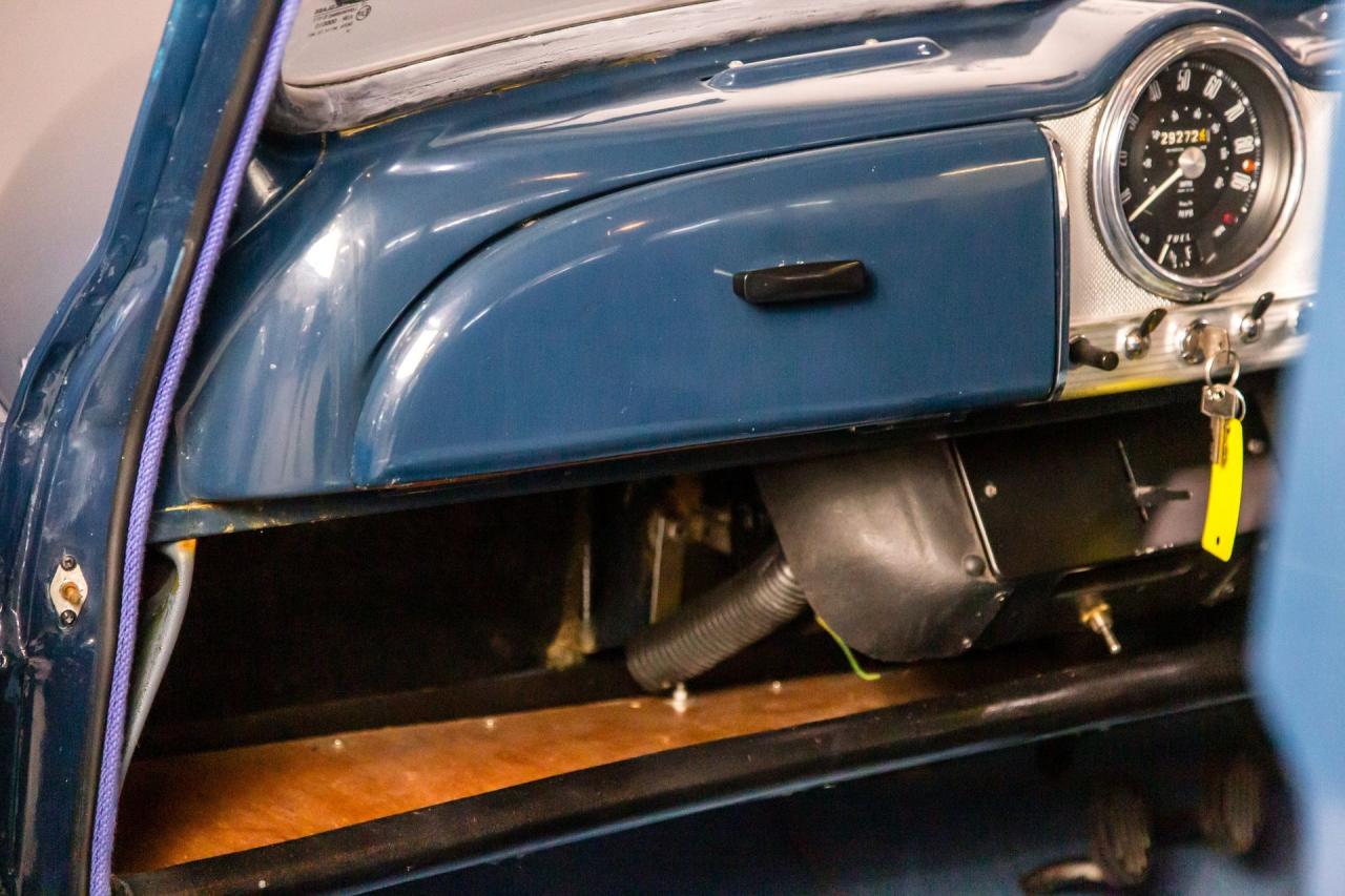 1970 Morris RESTORED TRAVELER