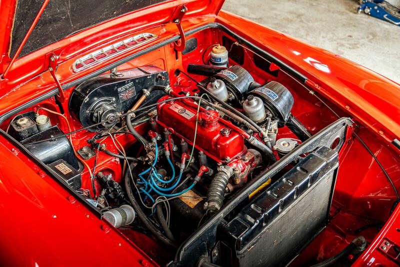 1967 MG B Roadster