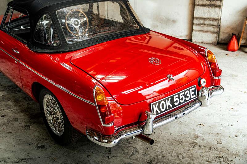 1967 MG B Roadster