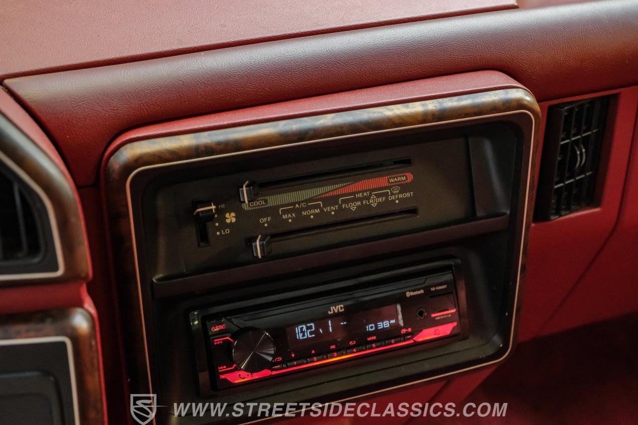 1991 Ford F-150 XLT Lariat