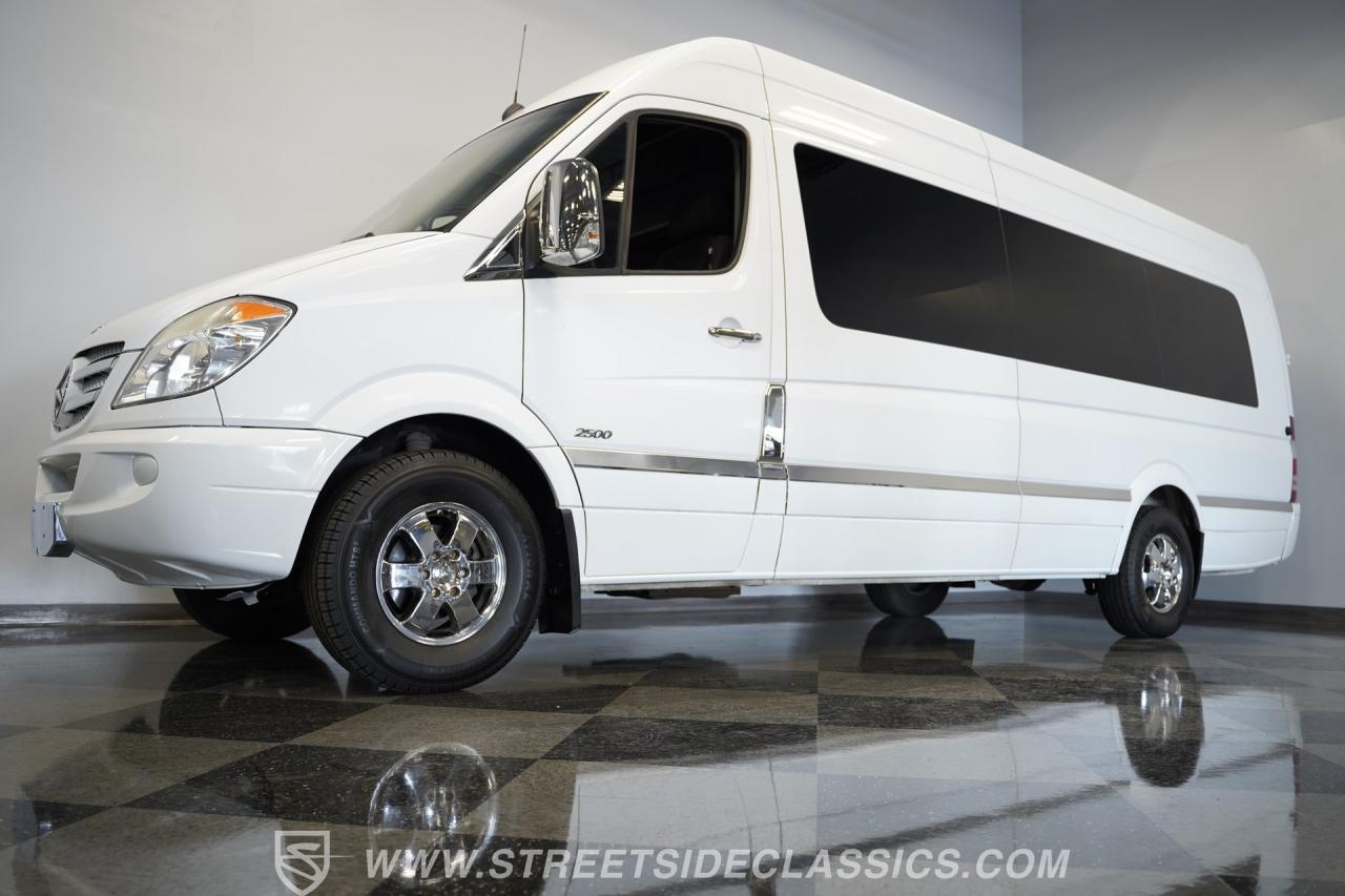2011 Mercedes - Benz Sprinter 2500 Limousine