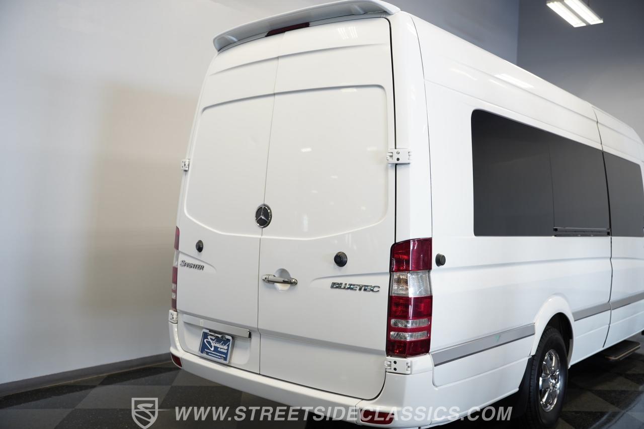 2011 Mercedes - Benz Sprinter 2500 Limousine