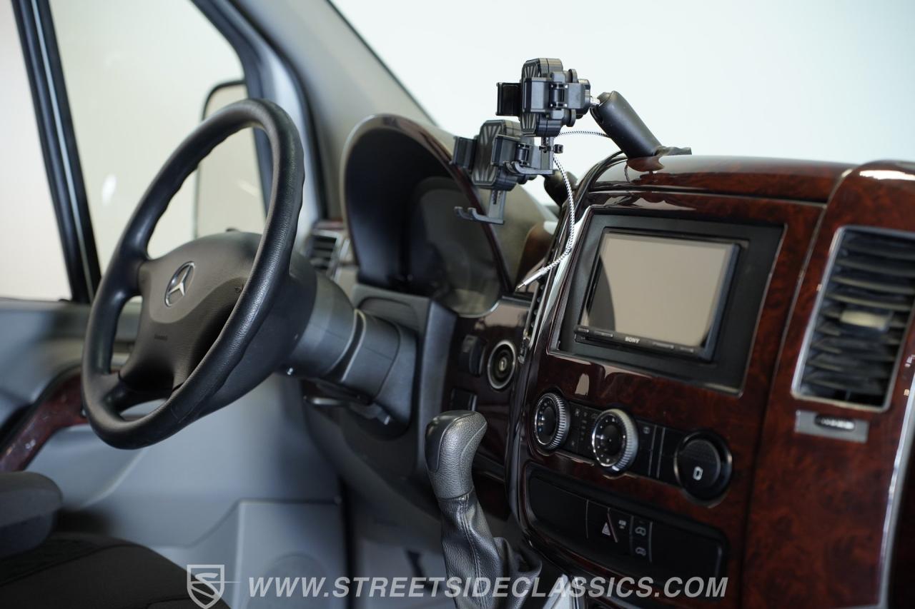 2011 Mercedes - Benz Sprinter 2500 Limousine
