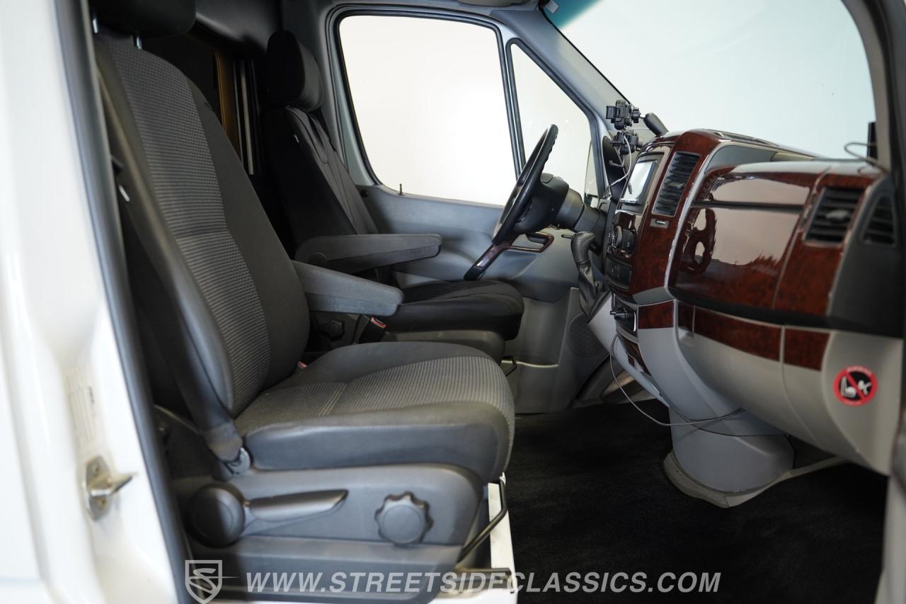 2011 Mercedes - Benz Sprinter 2500 Limousine