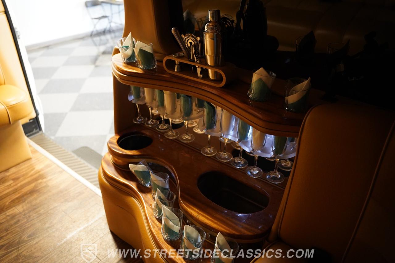 2011 Mercedes - Benz Sprinter 2500 Limousine