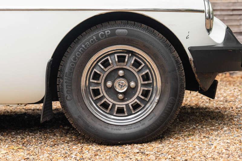 1976 MG BGT V8