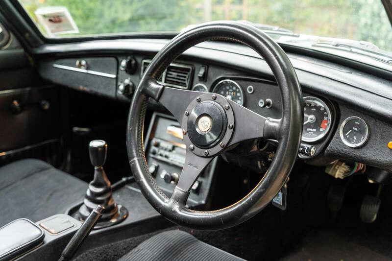 1976 MG BGT V8