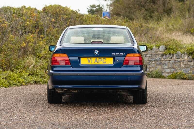 1999 BMW 523I