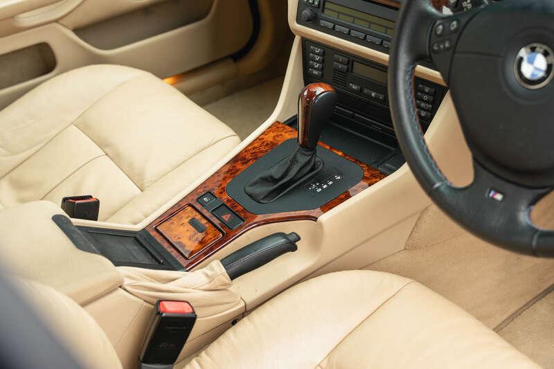 1999 BMW 523I