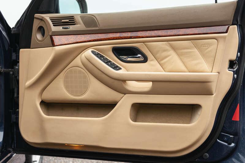 1999 BMW 523I