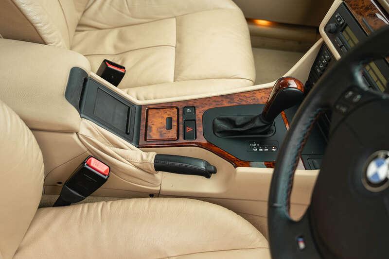 1999 BMW 523I