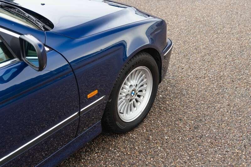 1999 BMW 523I