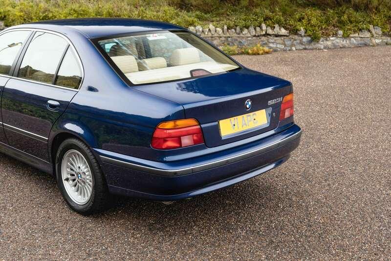 1999 BMW 523I