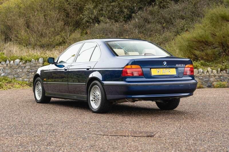 1999 BMW 523I