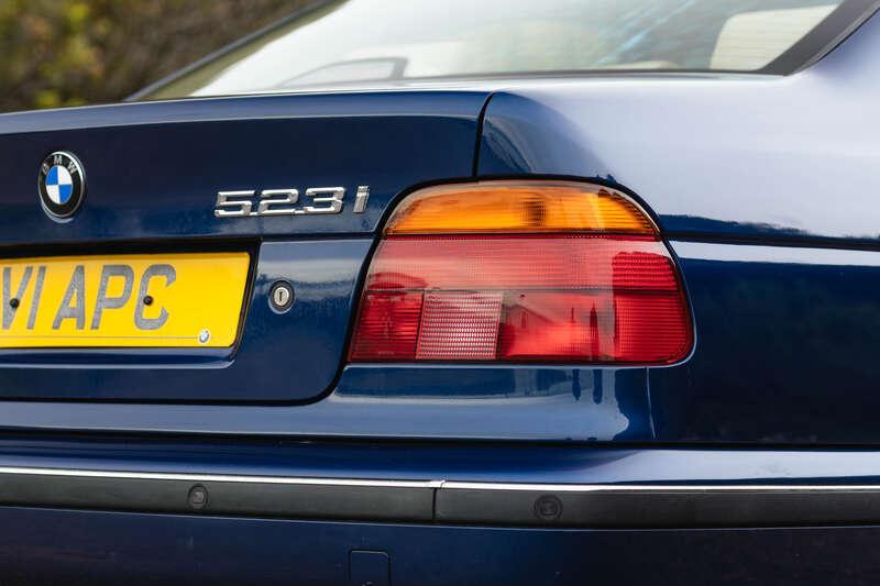 1999 BMW 523I