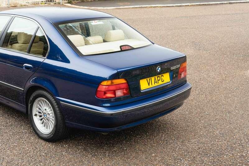 1999 BMW 523I