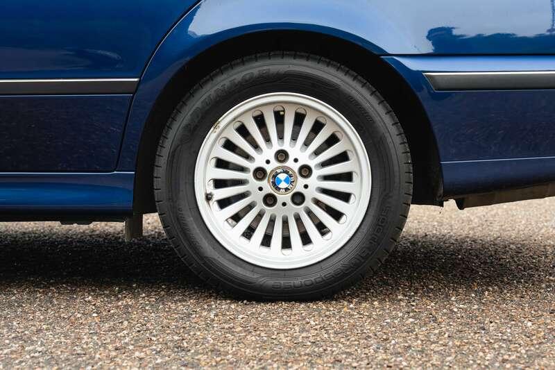 1999 BMW 523I