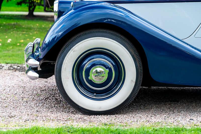 1950 Jaguar MKV THREE-POSITION DROPHEAD COUP&Eacute;