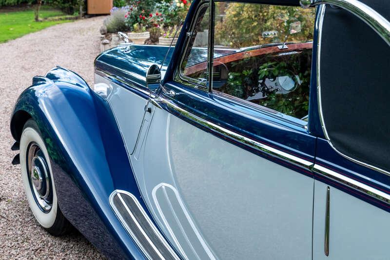 1950 Jaguar MKV THREE-POSITION DROPHEAD COUP&Eacute;