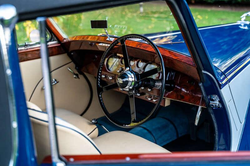 1950 Jaguar MKV THREE-POSITION DROPHEAD COUP&Eacute;