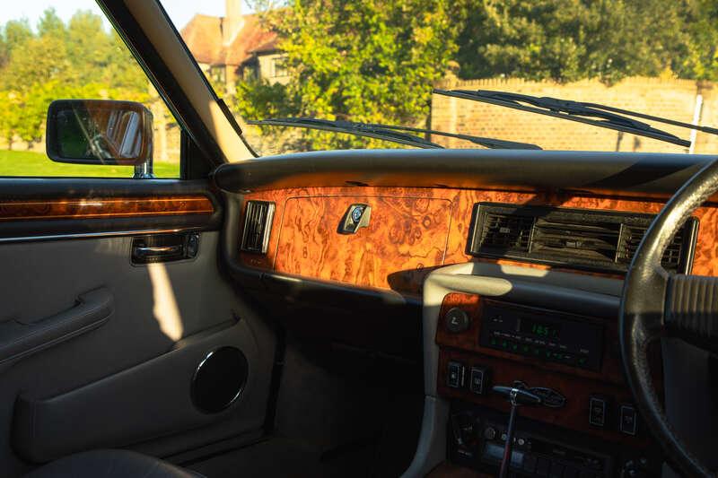 1988 Daimler Double Six